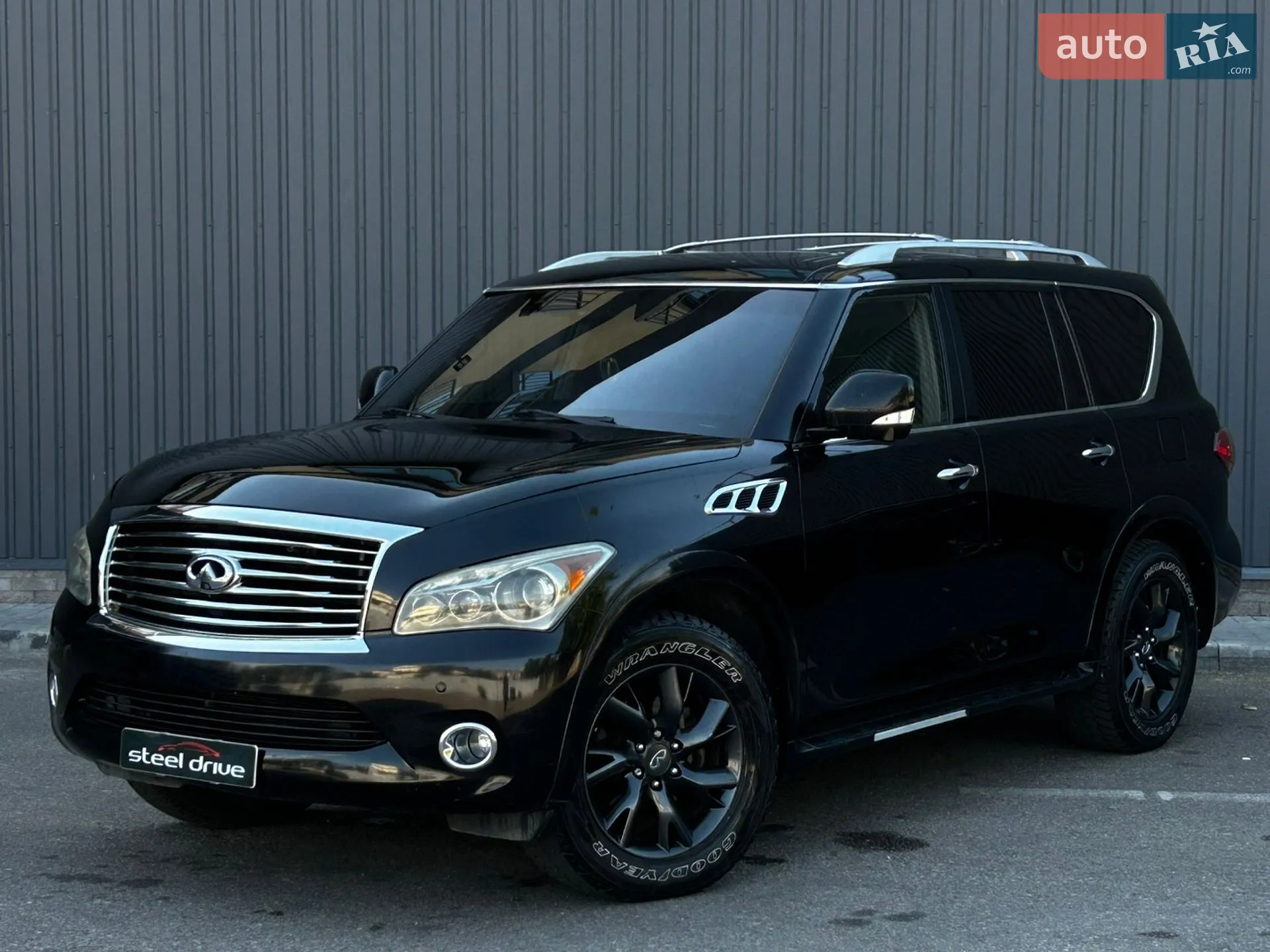 Infiniti QX56, 2010