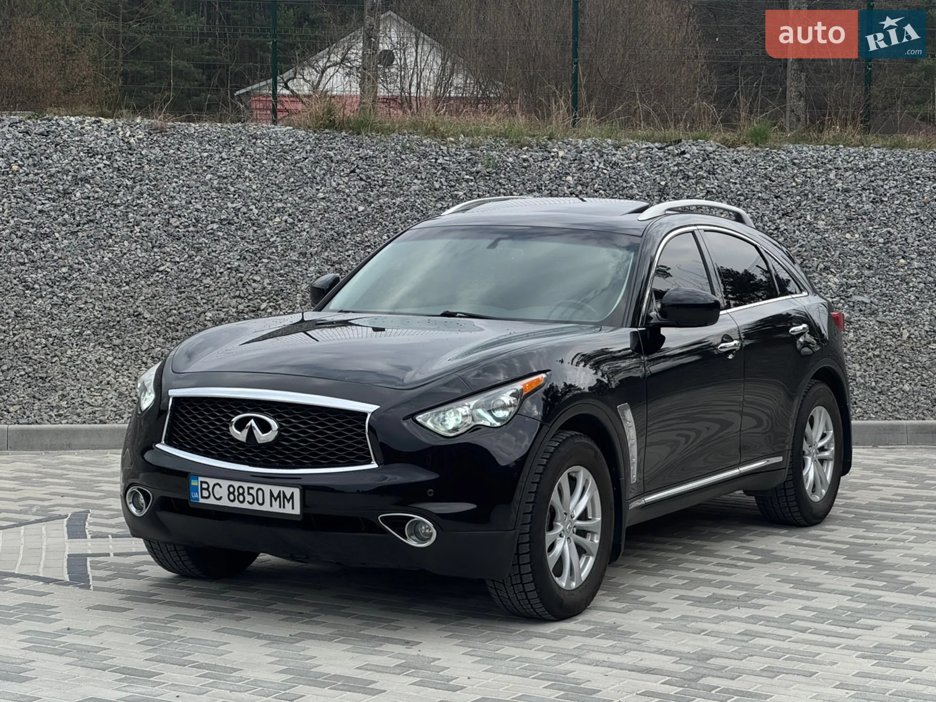 Infiniti QX70, 2015