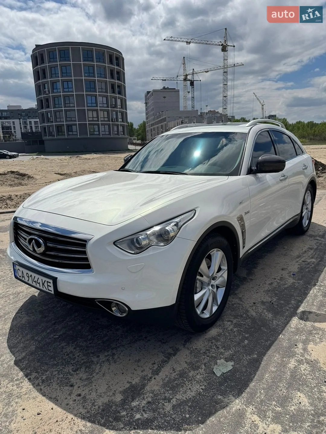 Infiniti QX70, 2013