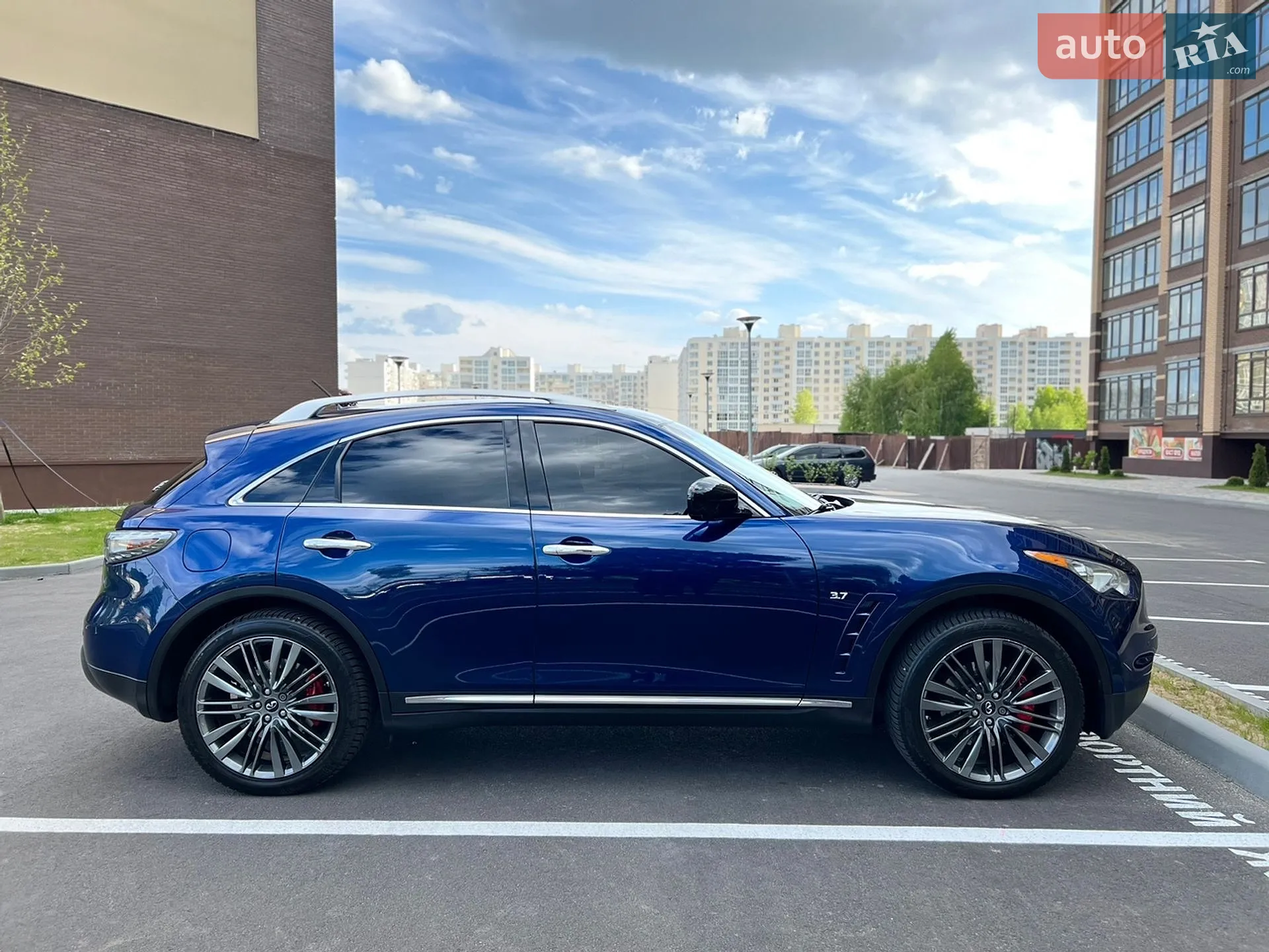 Infiniti QX70, 2017