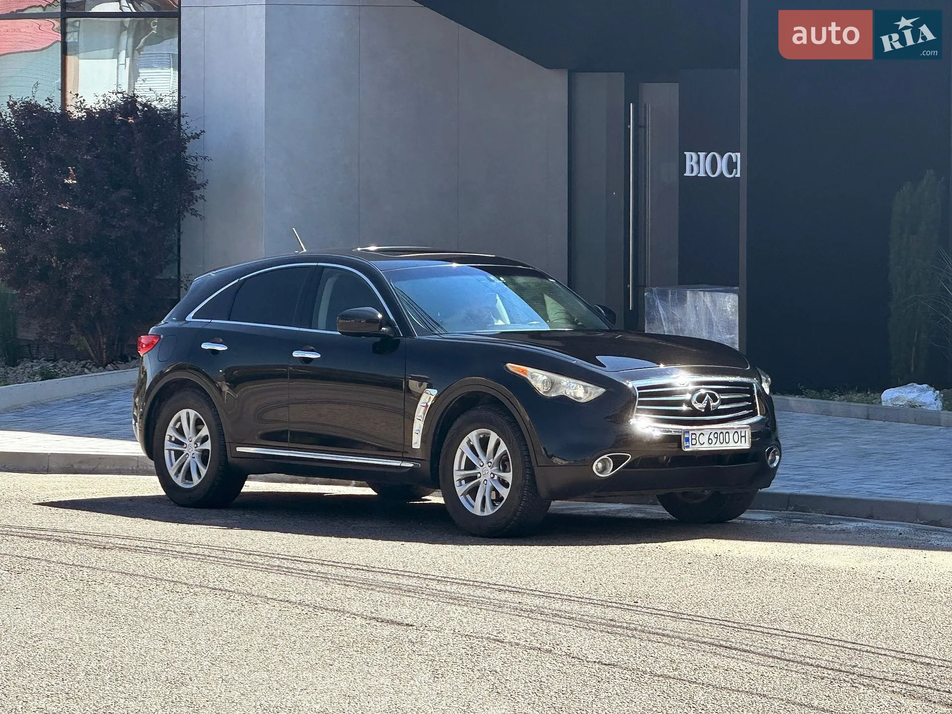 Infiniti QX70, 2016
