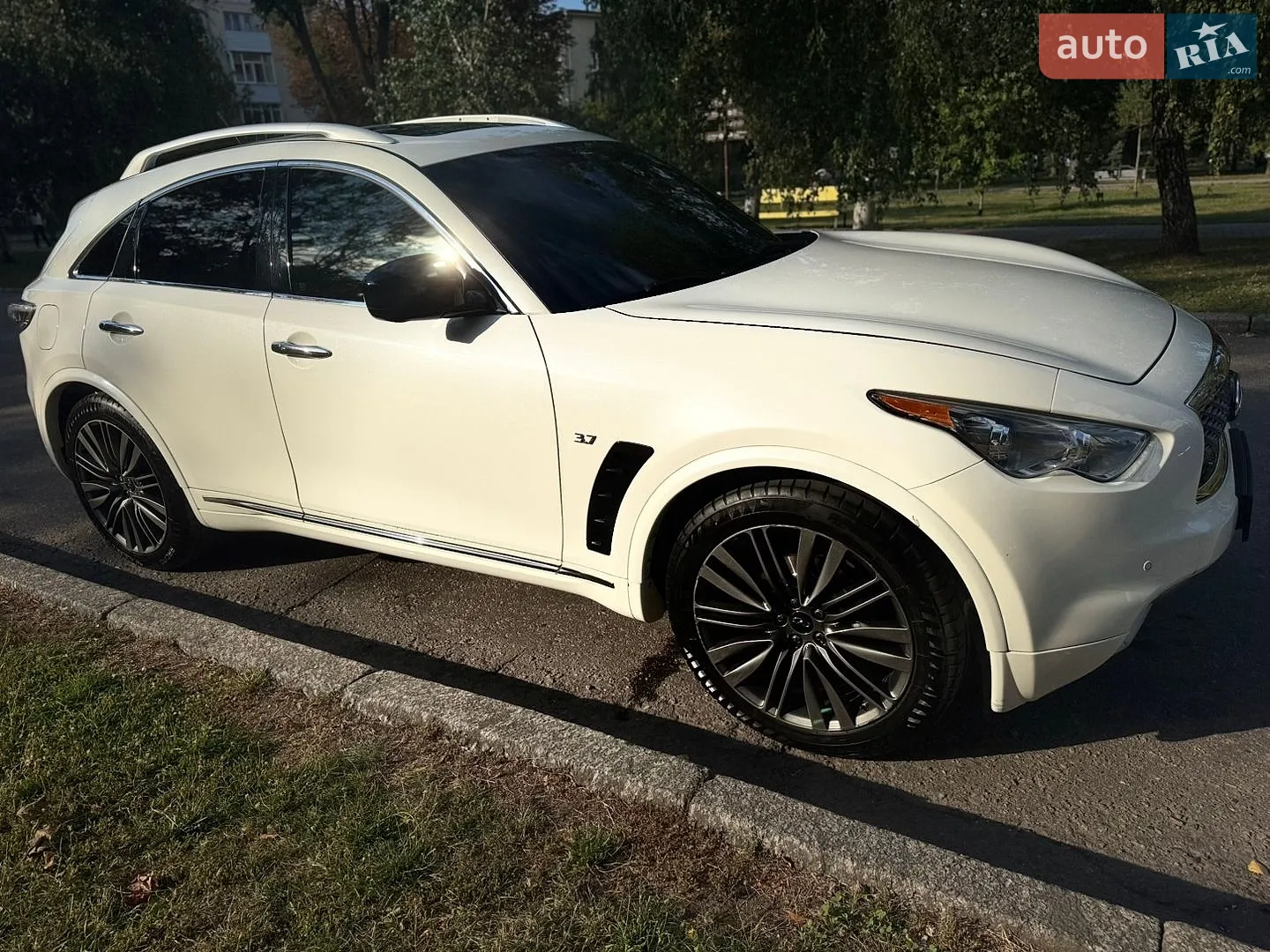 Infiniti QX70, 2017
