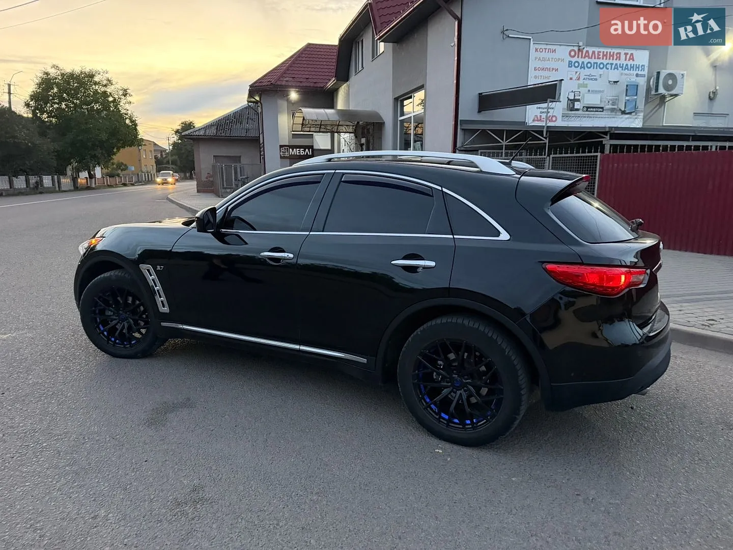 Infiniti QX70, 2015