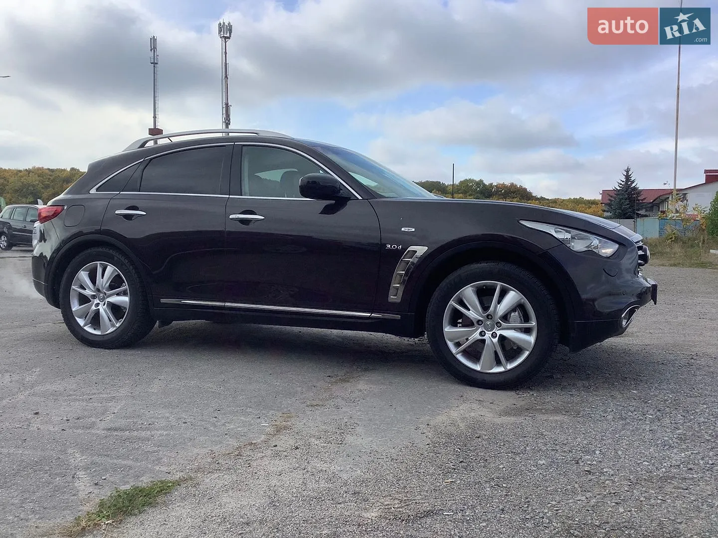 Infiniti QX70, 2013