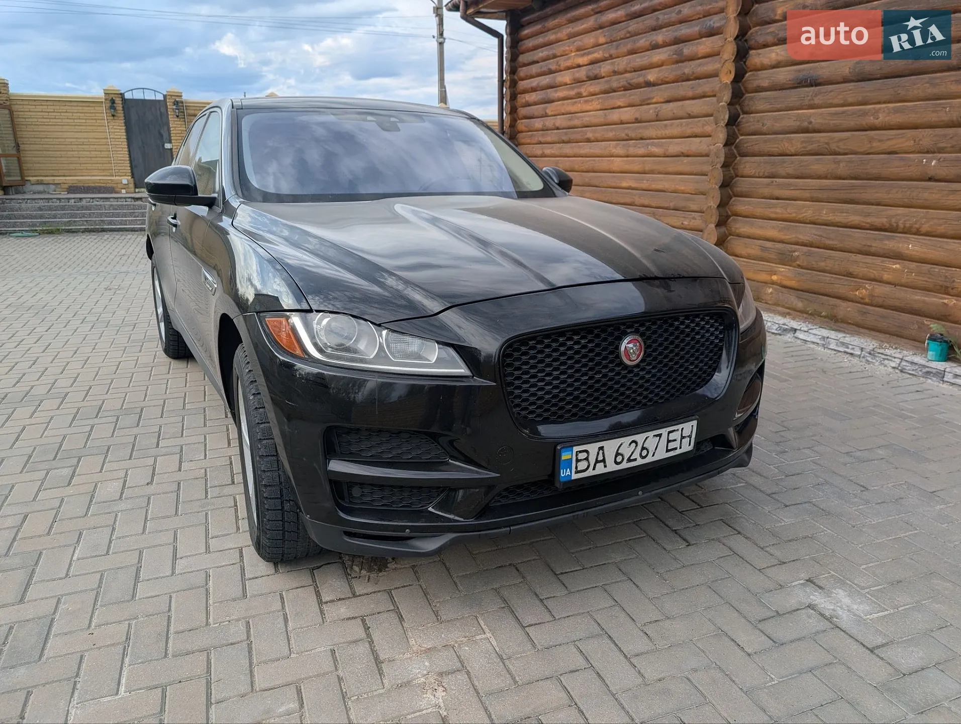 Jaguar F-Pace, 2017
