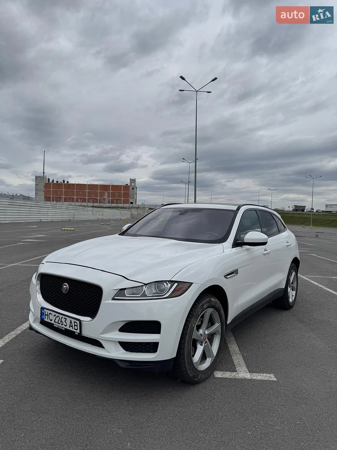 Jaguar F-Pace, 2016