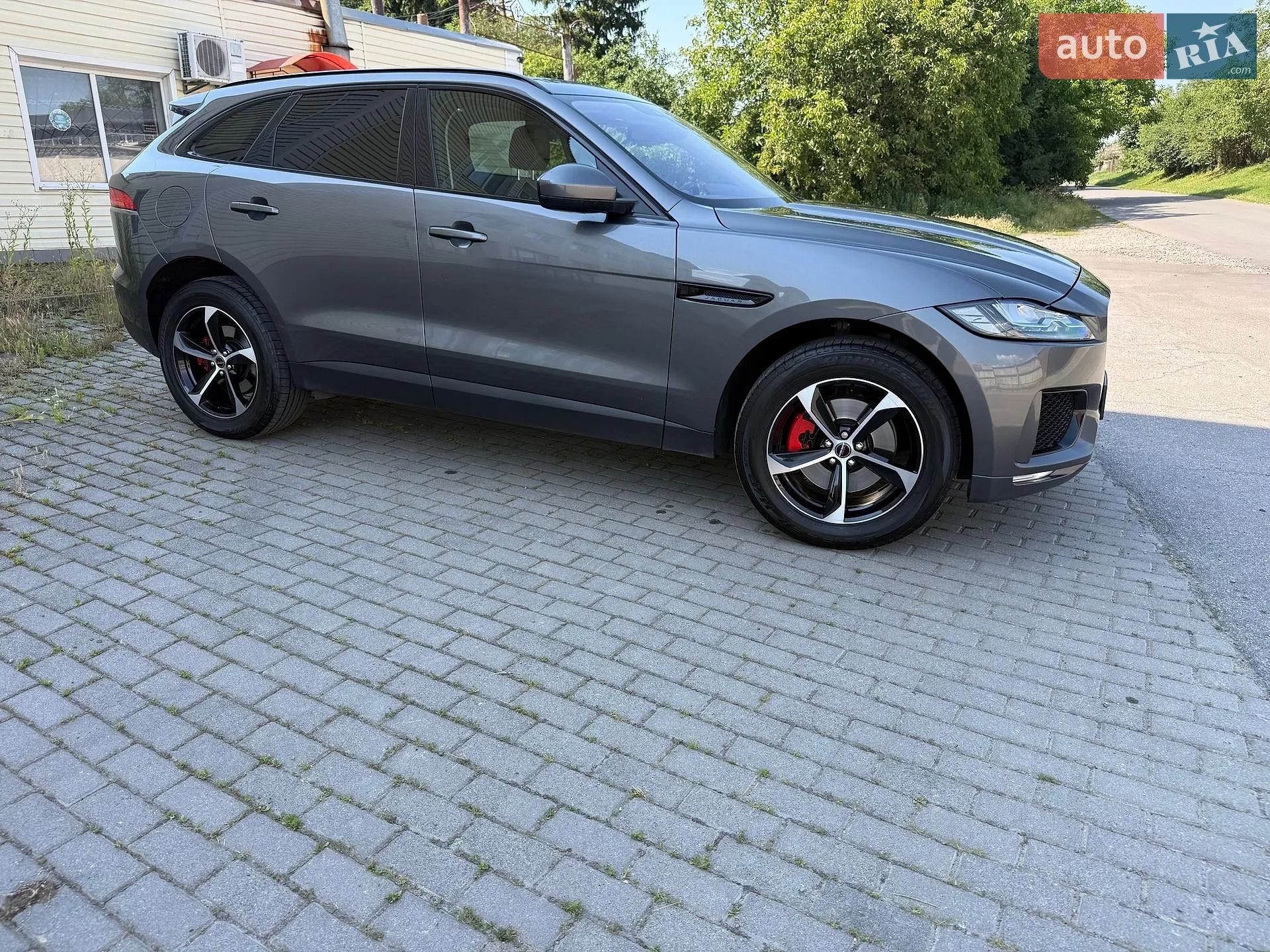 Jaguar F-Pace, 2016