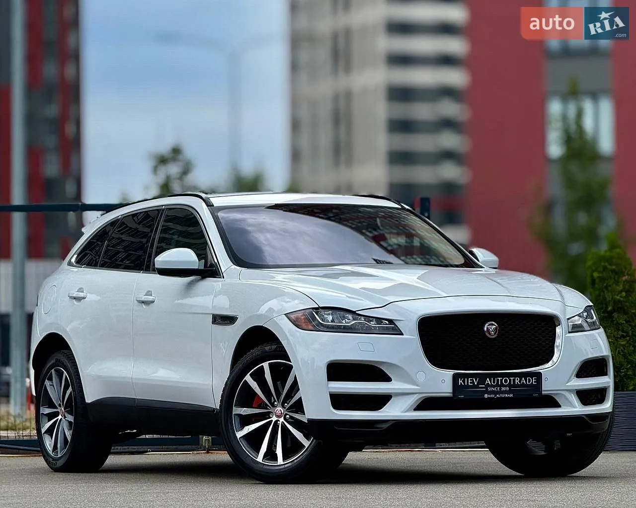 Jaguar F-Pace, 2017