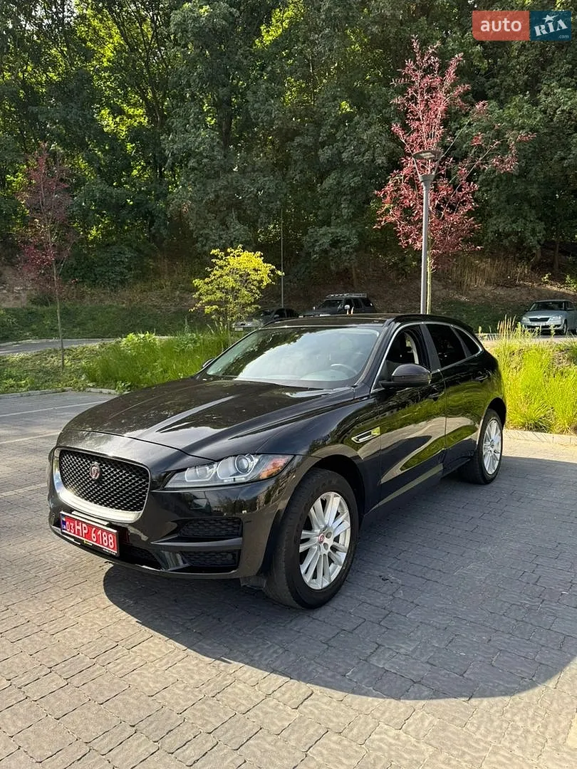 Jaguar F-Pace, 2017