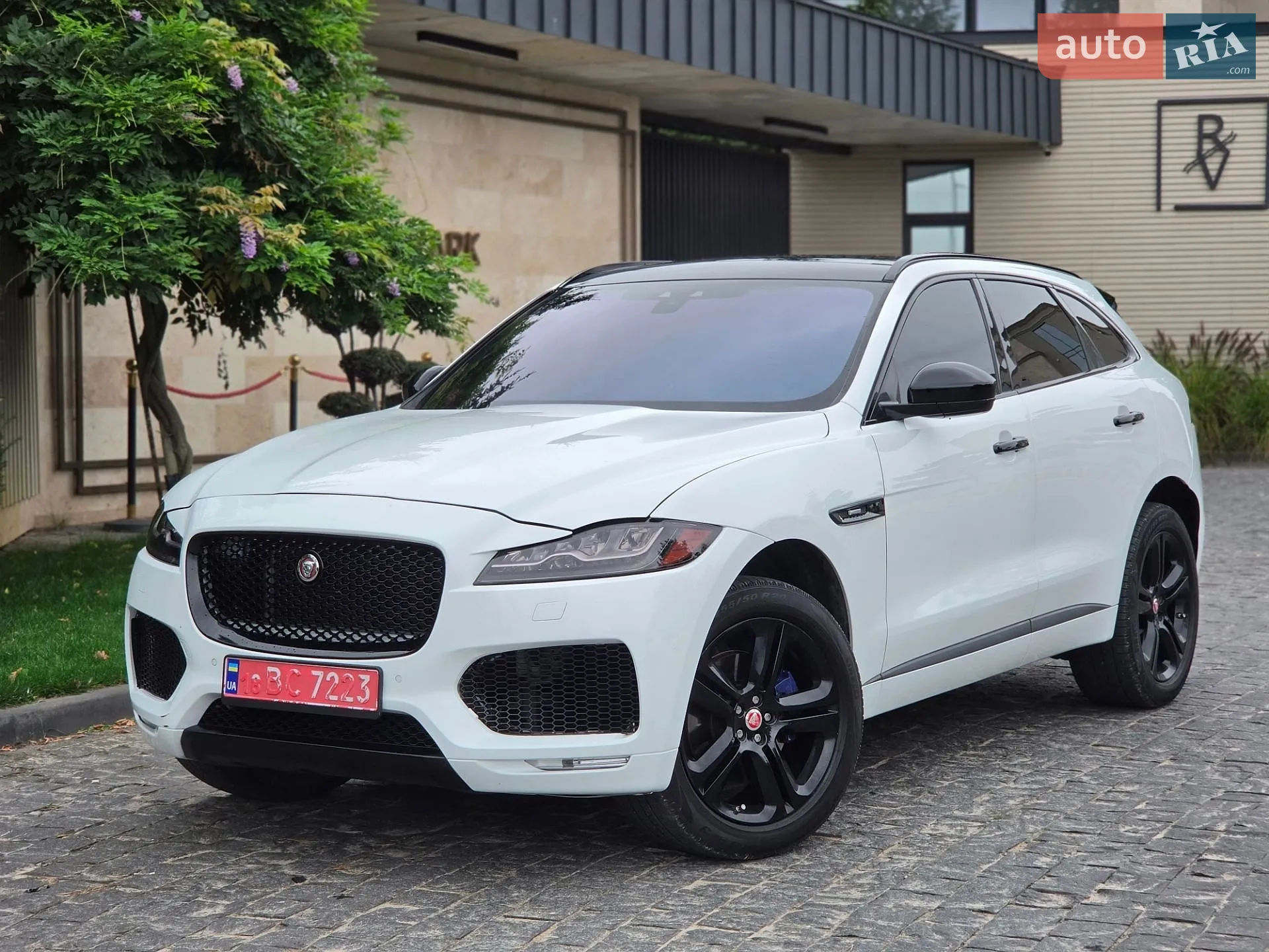Jaguar F-Pace, 2018