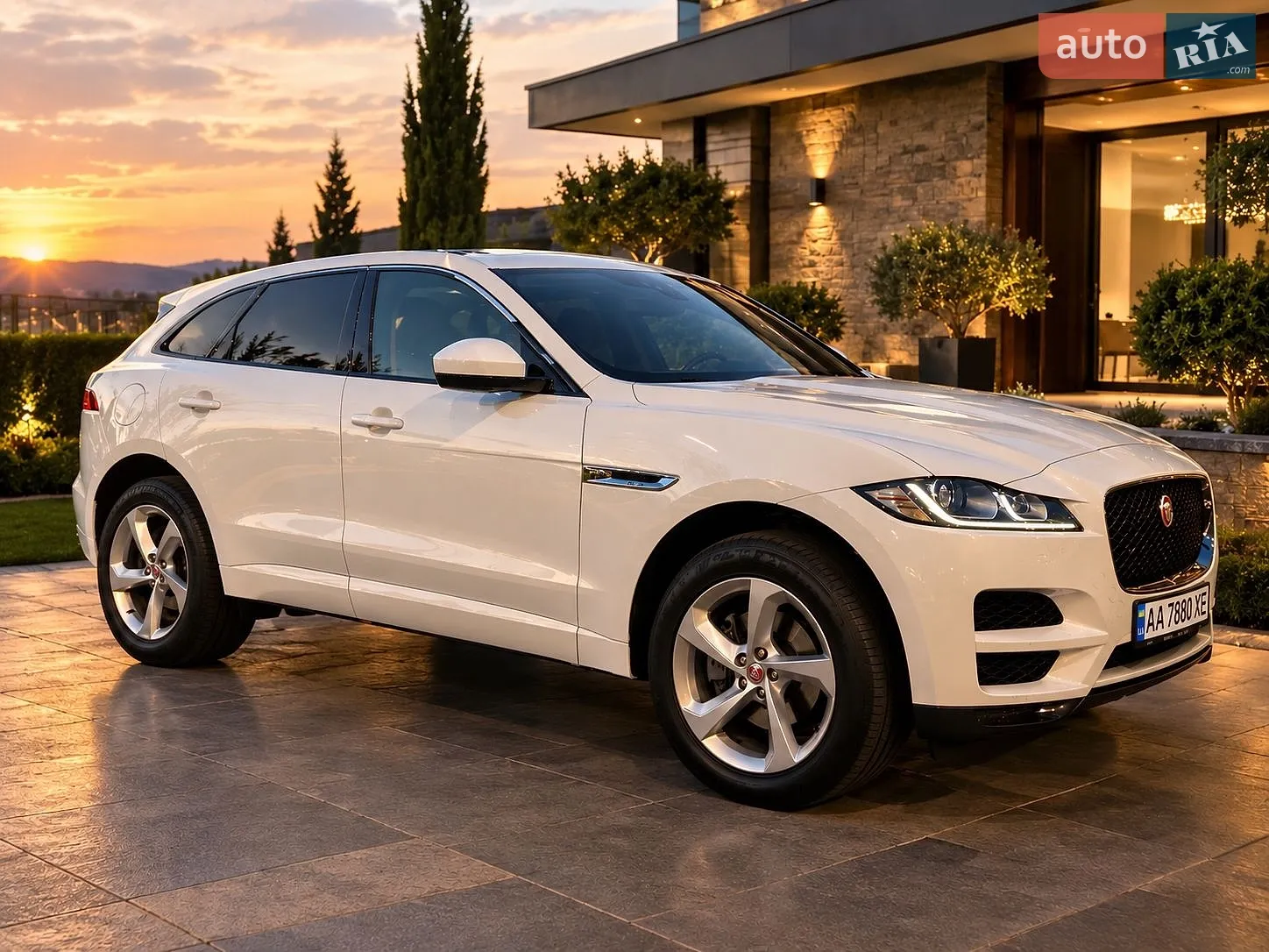 Jaguar F-Pace, 2016