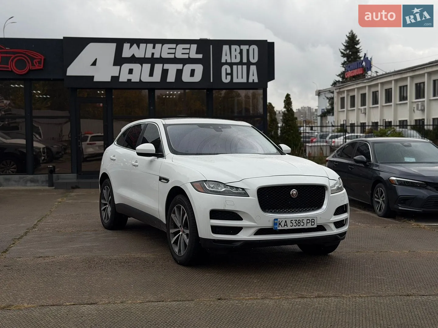 Jaguar F-Pace, 2016