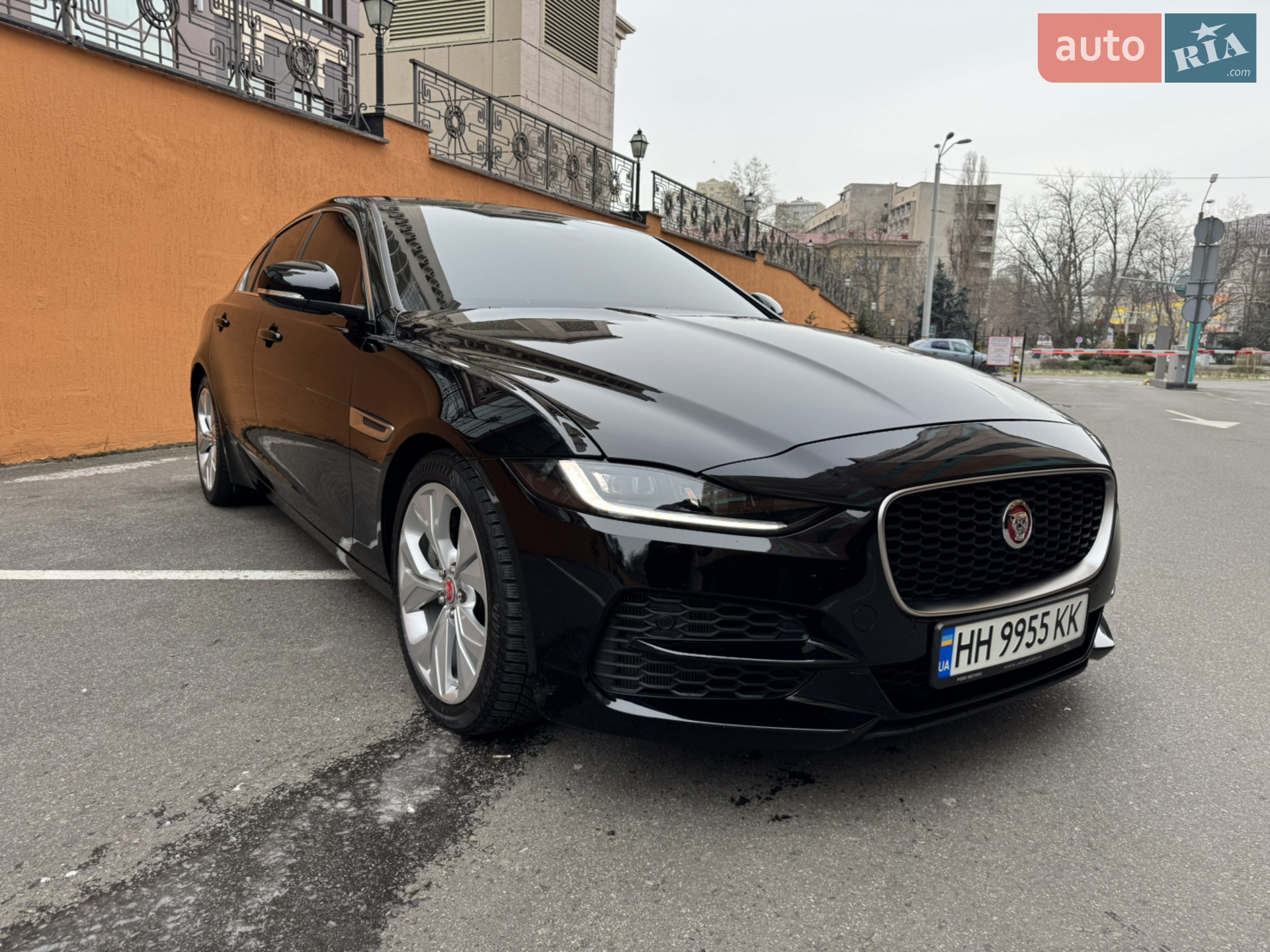 Jaguar XE, 2020