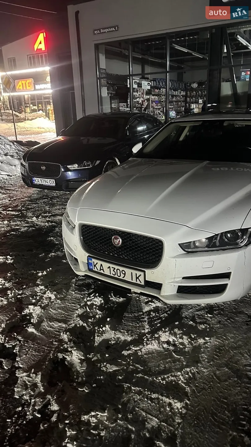 Jaguar XE, 2016