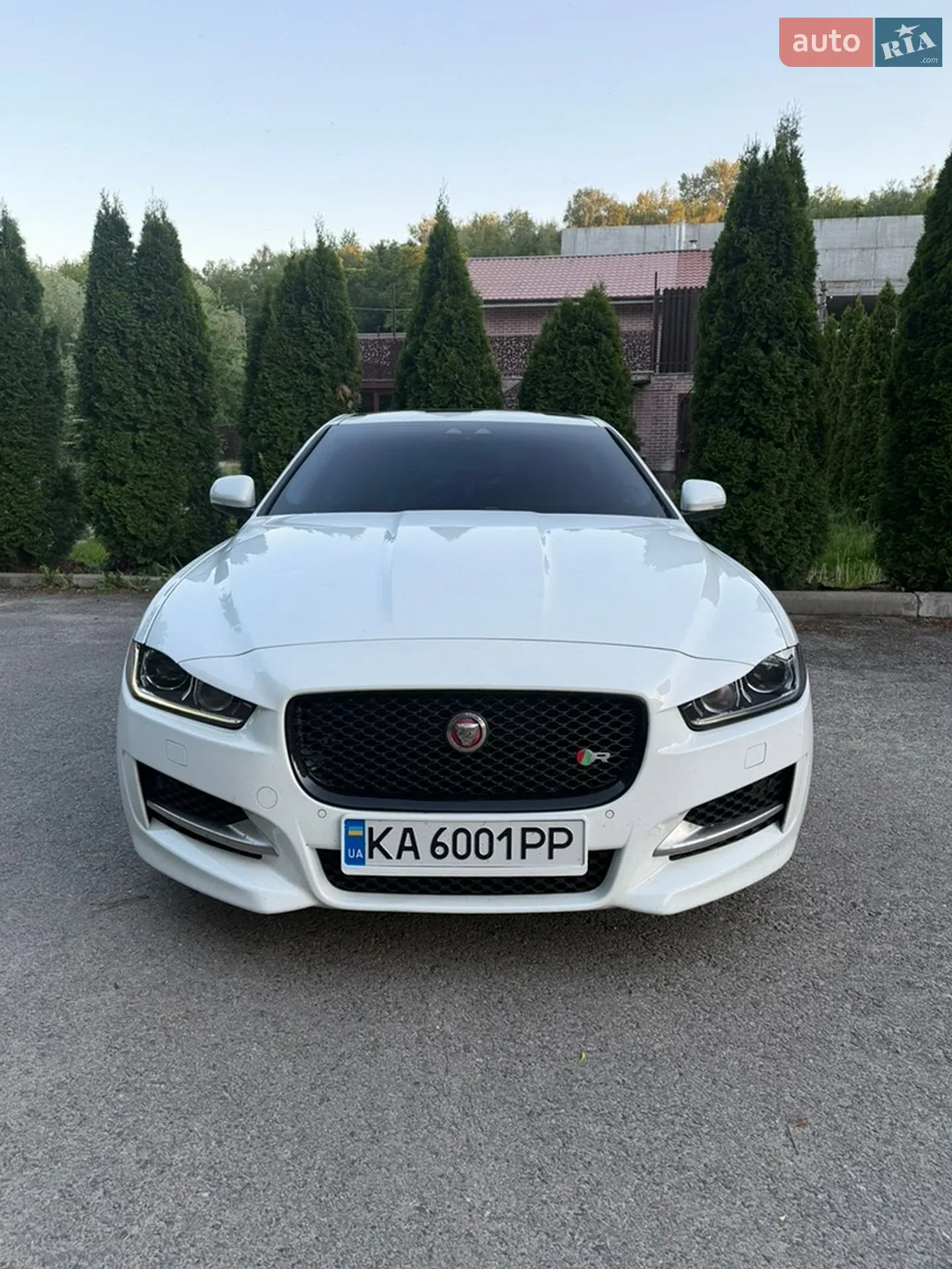 Jaguar XE, 2018