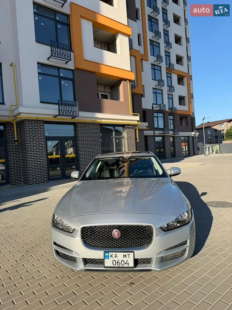 Jaguar XE, 2018