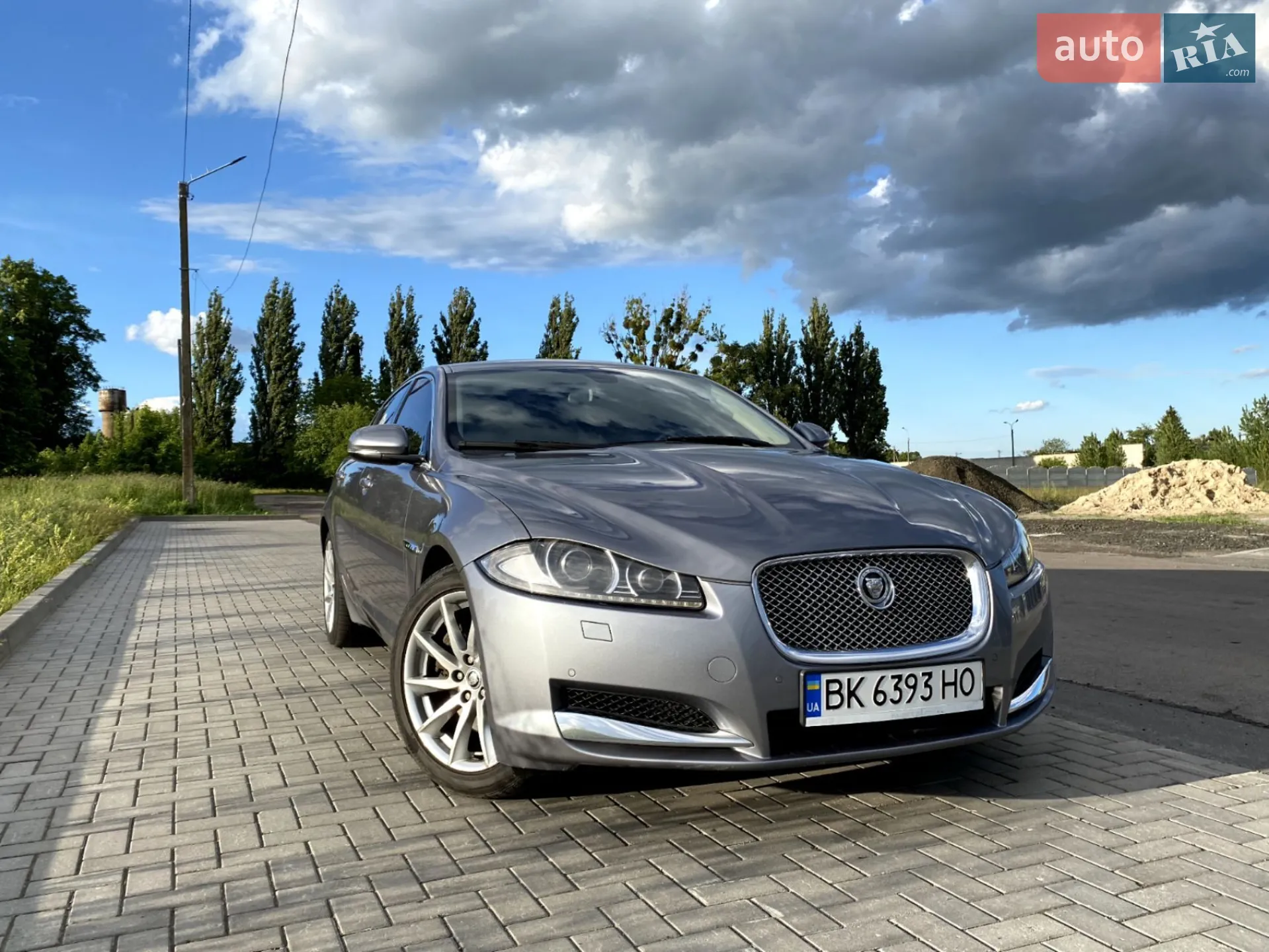 Jaguar XF, 2013