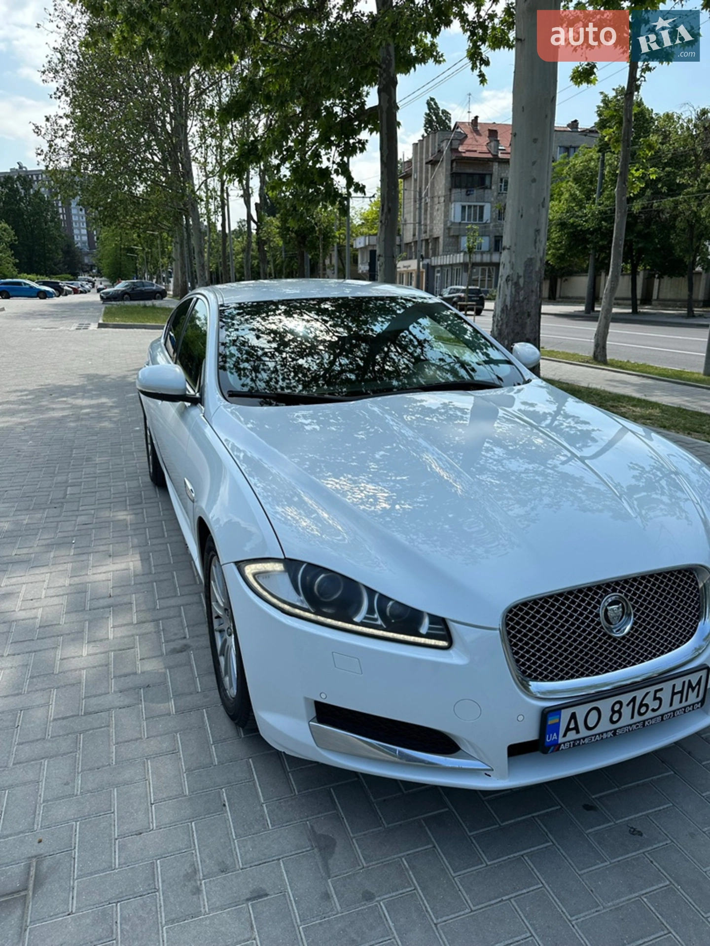 Jaguar XF, 2012