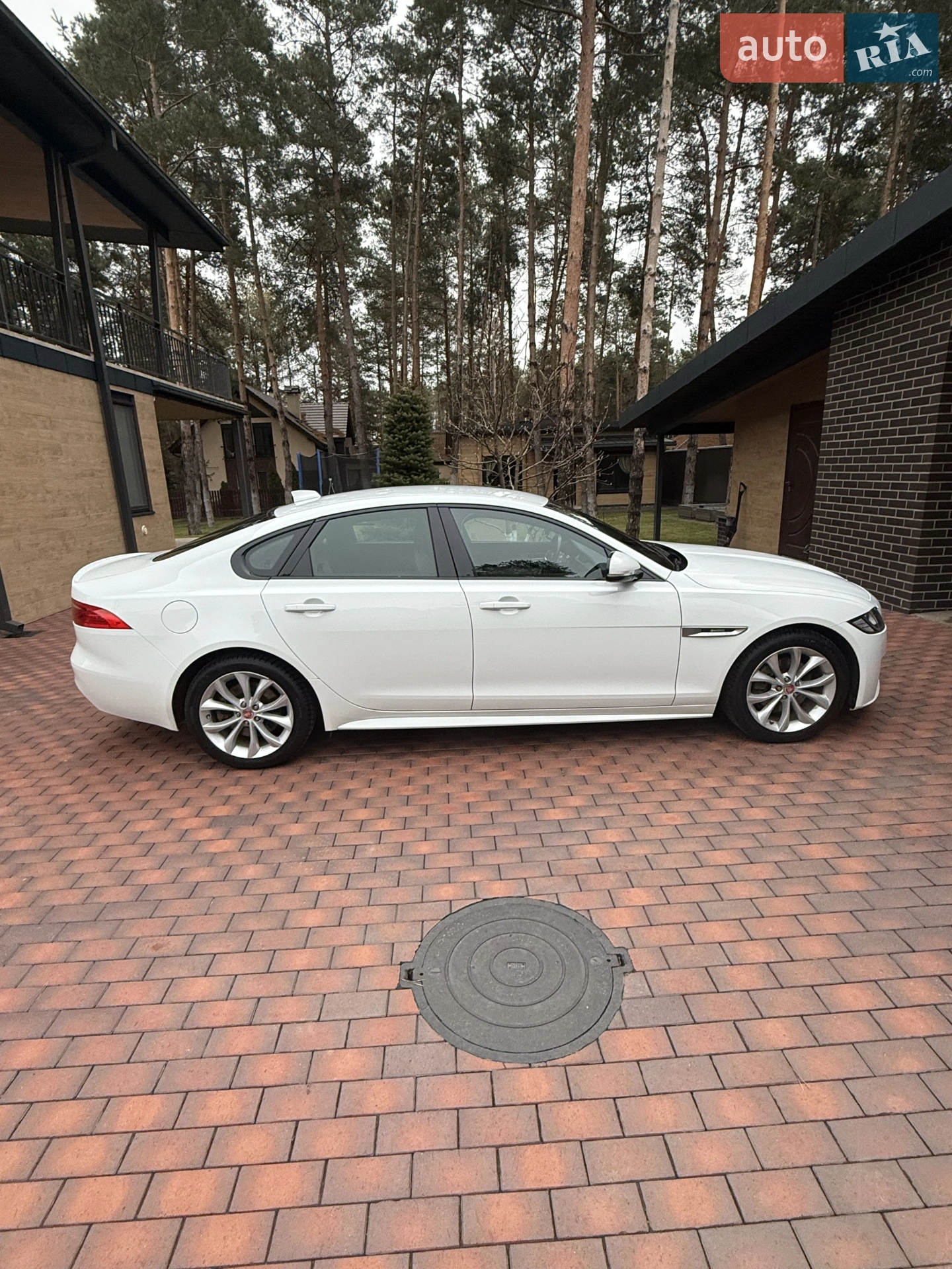 Jaguar XF, 2017
