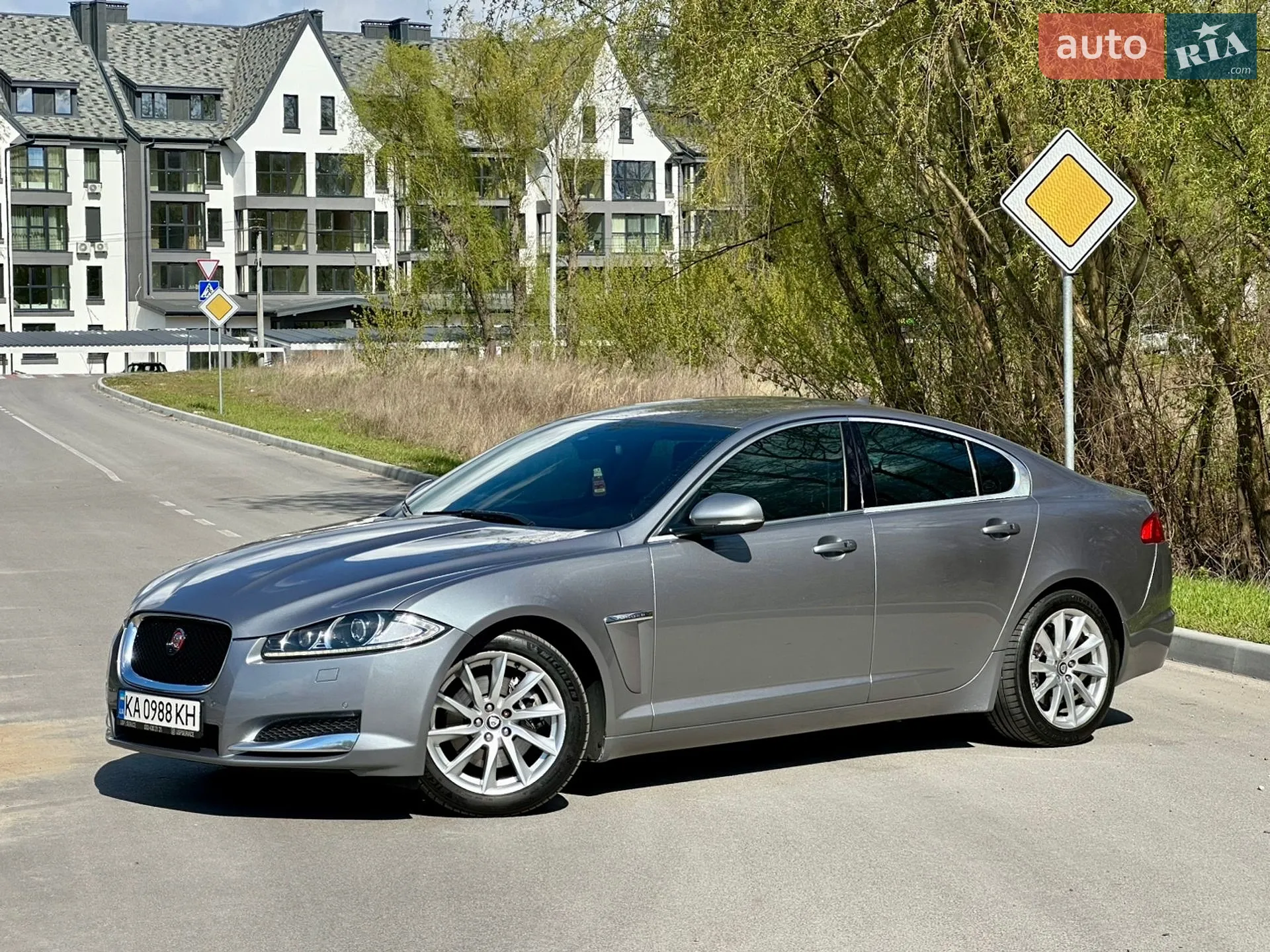 Jaguar XF, 2014