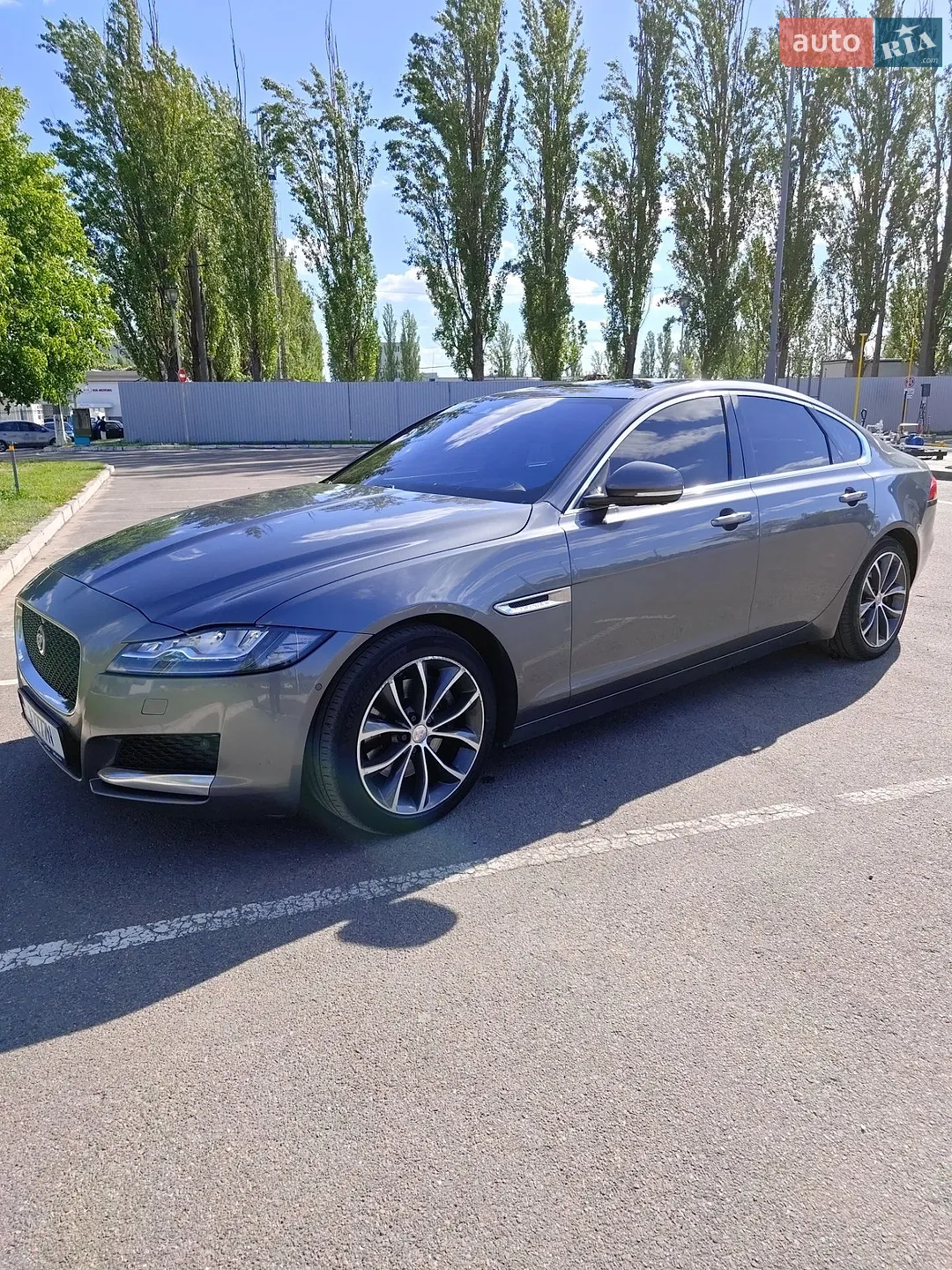 Jaguar XF, 2016