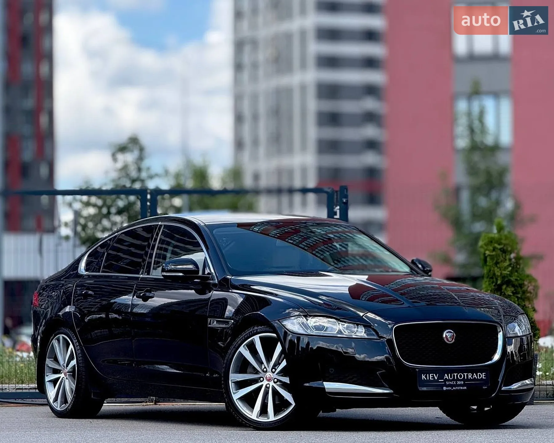 Jaguar XF, 2016
