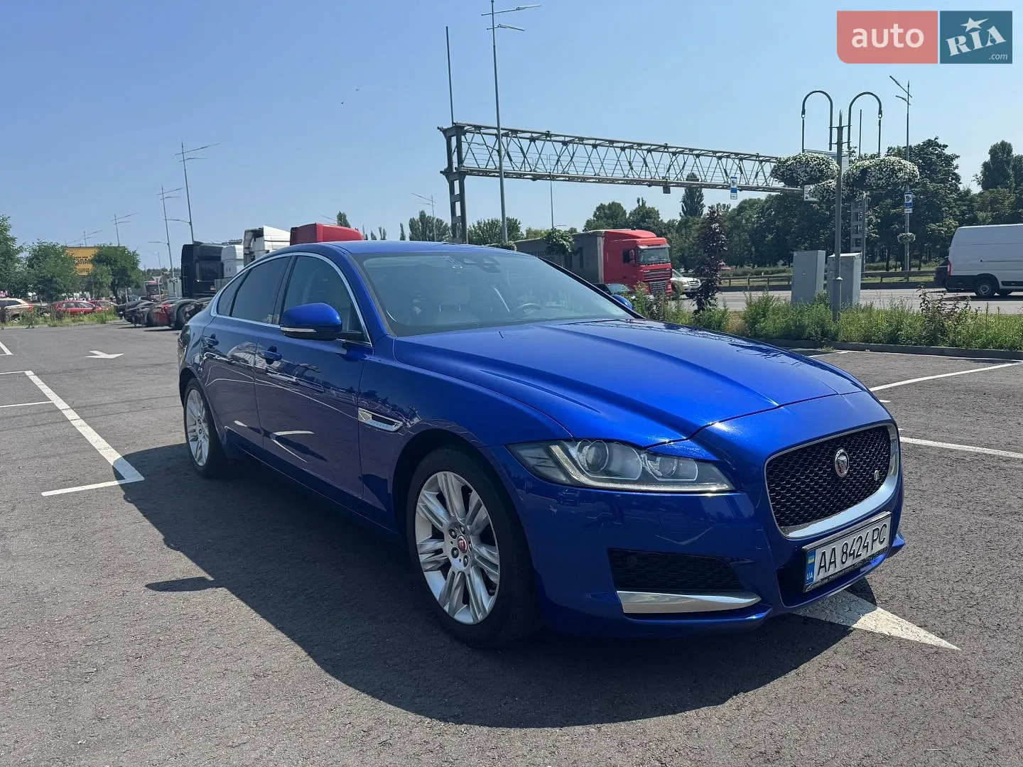 Jaguar XF, 2016