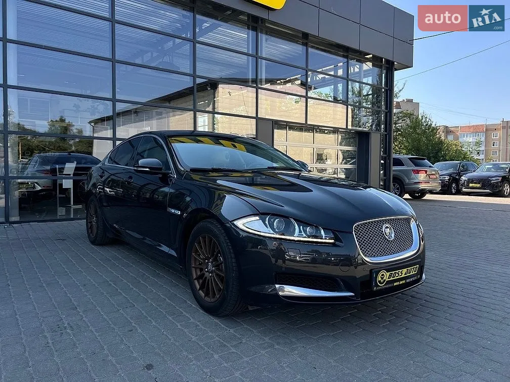 Jaguar XF, 2012