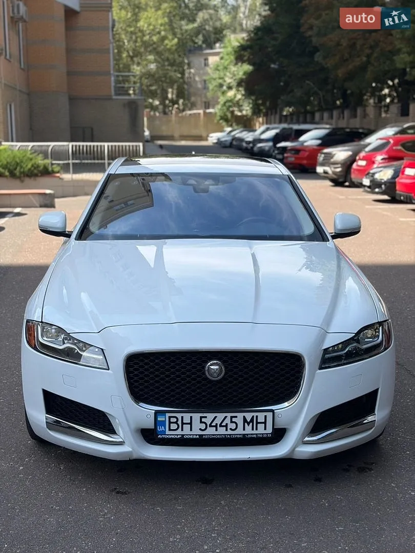 Jaguar XF, 2016