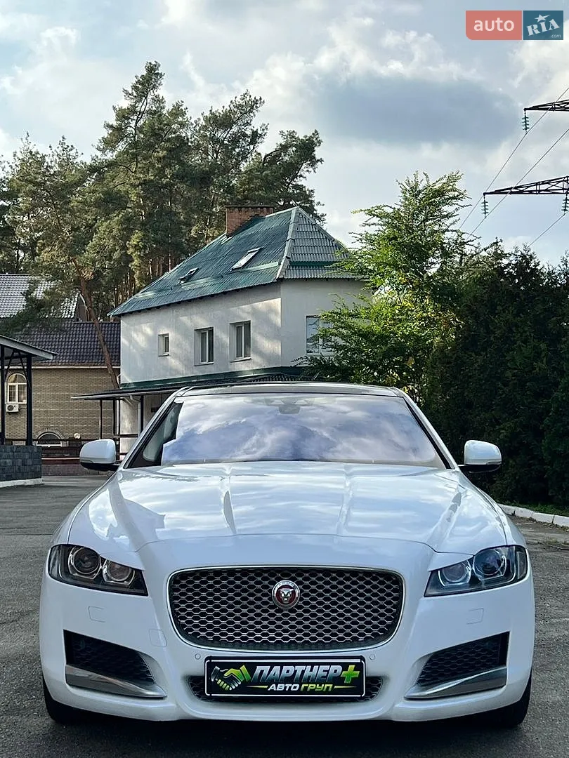 Jaguar XF, 2016