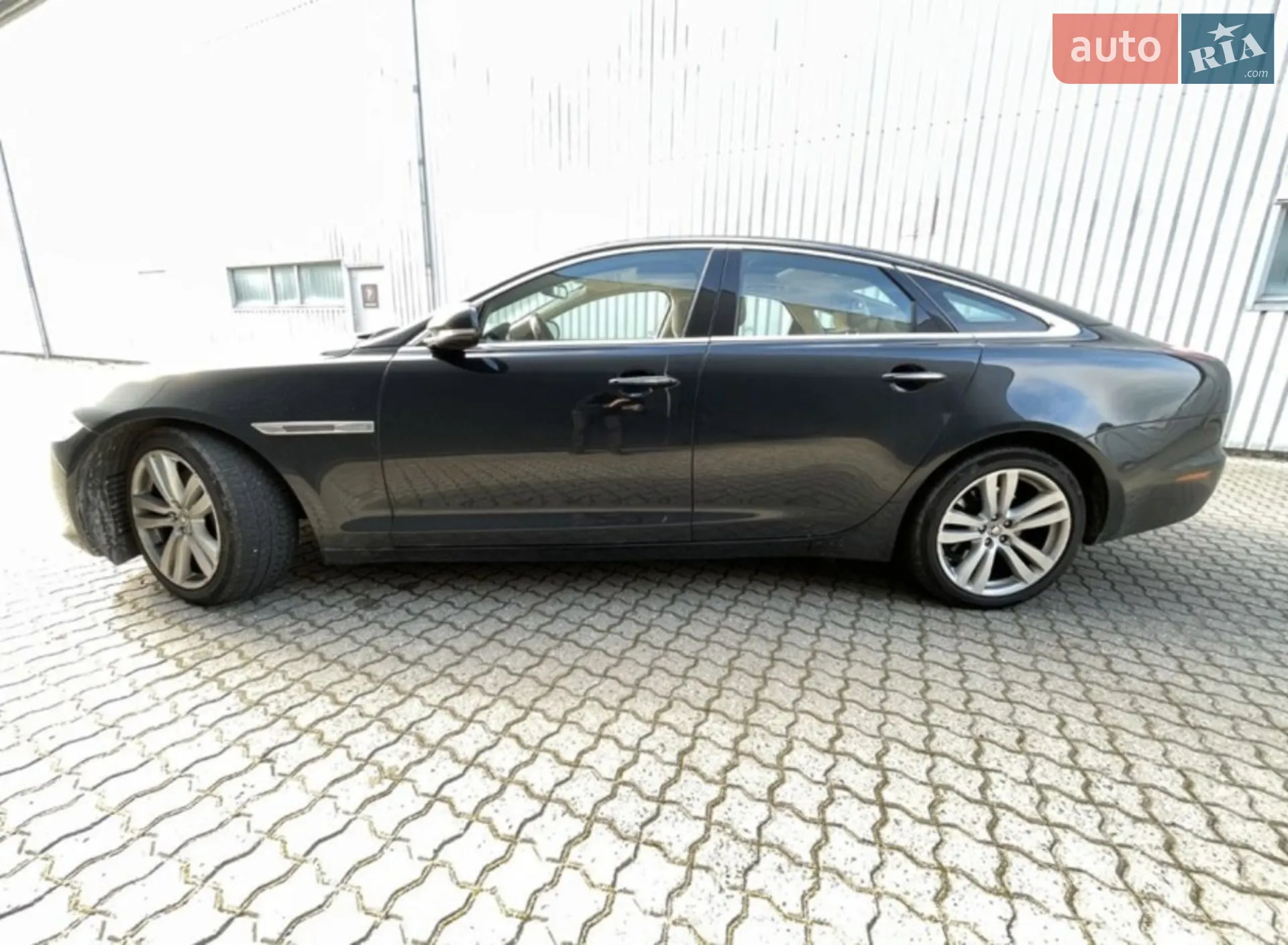 Jaguar XJ, 2010