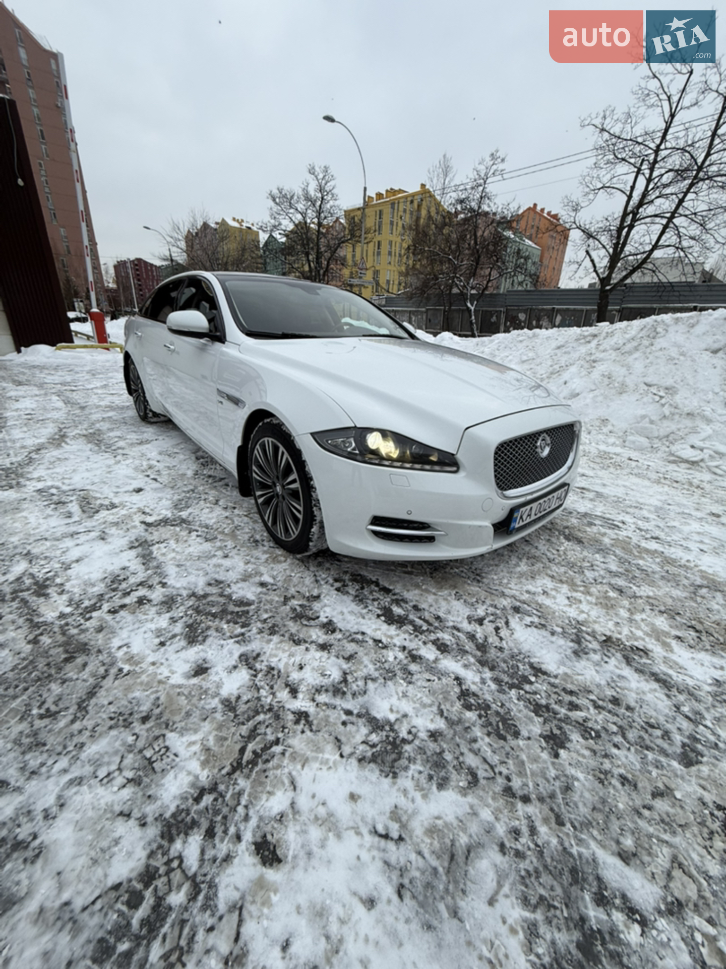 Jaguar XJ, 2013