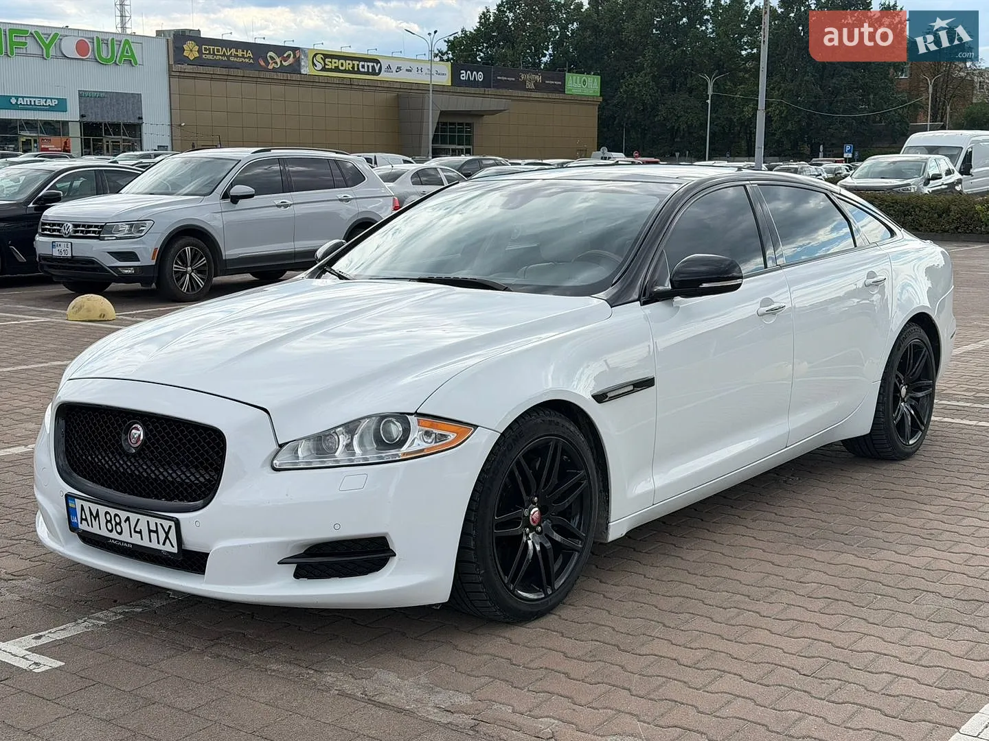 Jaguar XJ, 2014