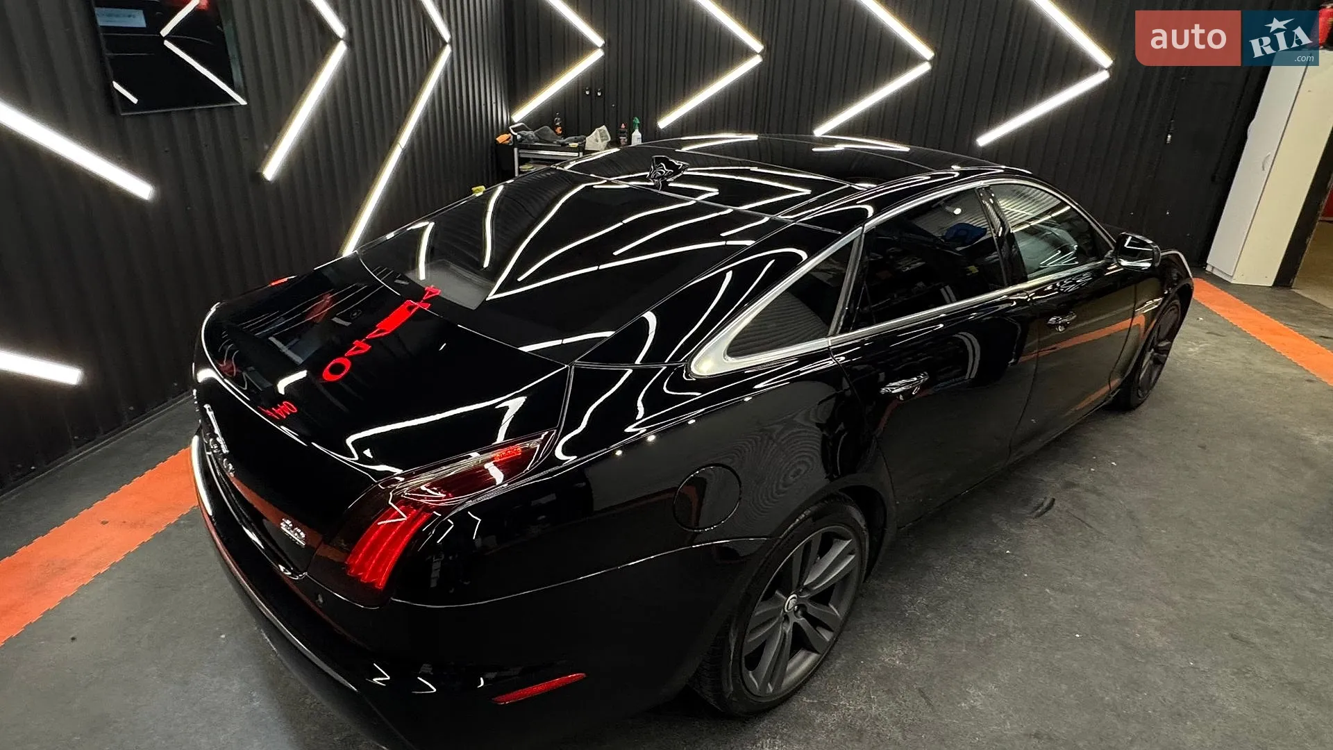Jaguar XJ, 2012