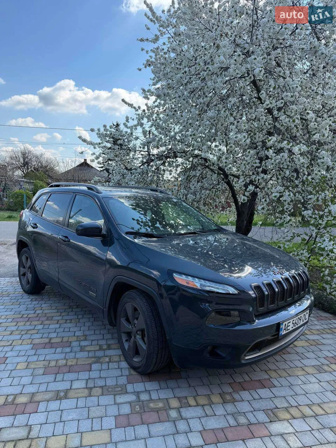 Jeep Cherokee 2016 — 1