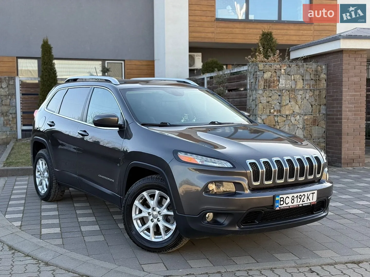 Jeep Cherokee, 2016