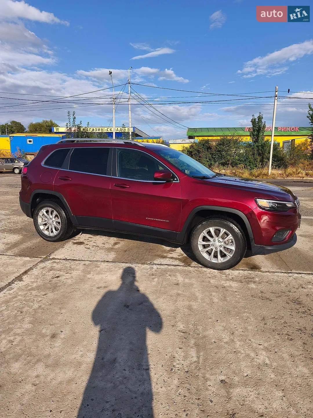 Jeep Cherokee 2019 — 1