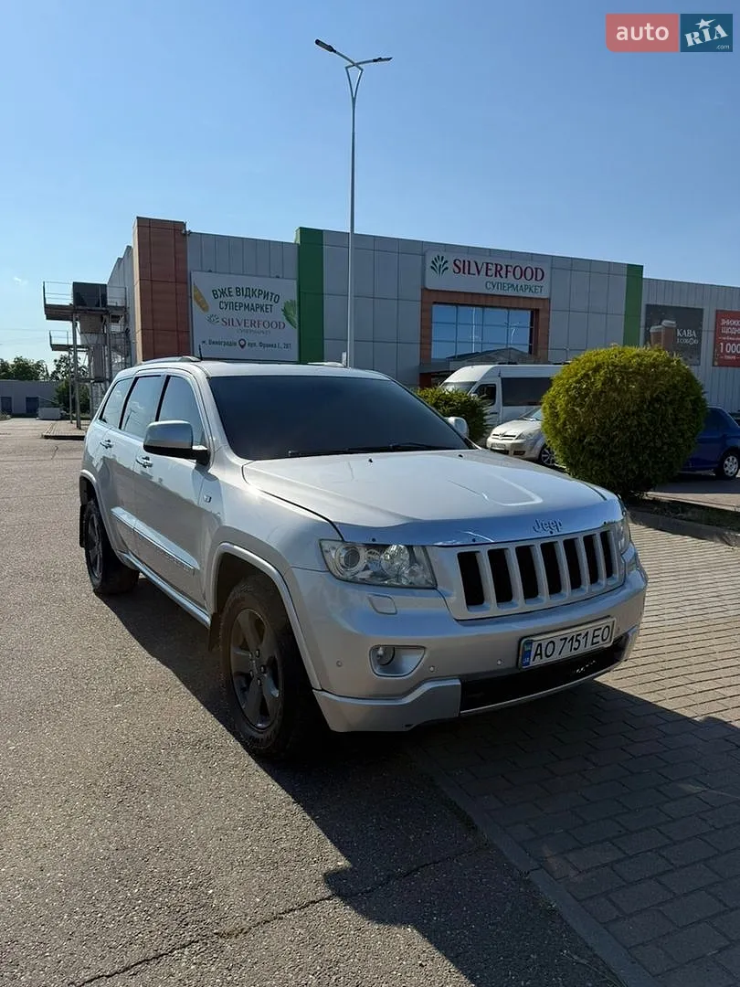 Jeep Grand Cherokee, 2011