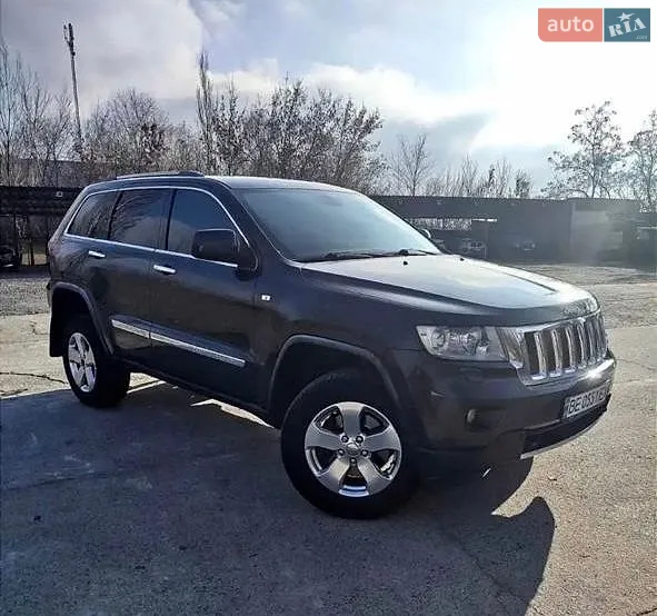 Jeep Grand Cherokee, 2011