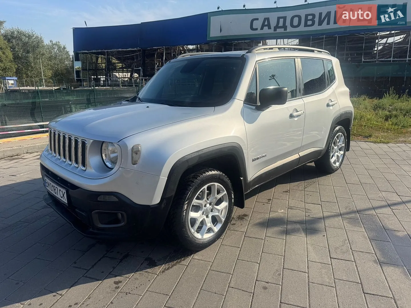 Jeep Renegade, 2015