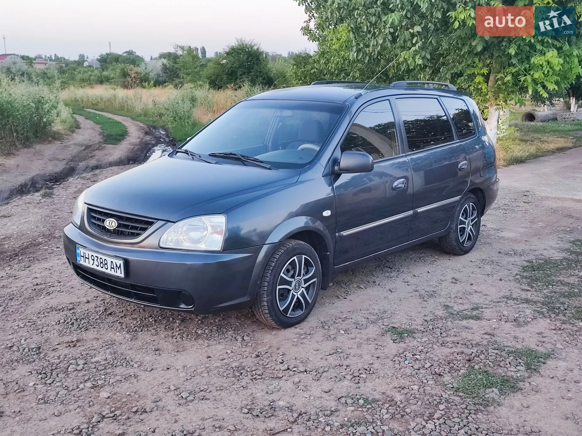 Kia Carens, 2004