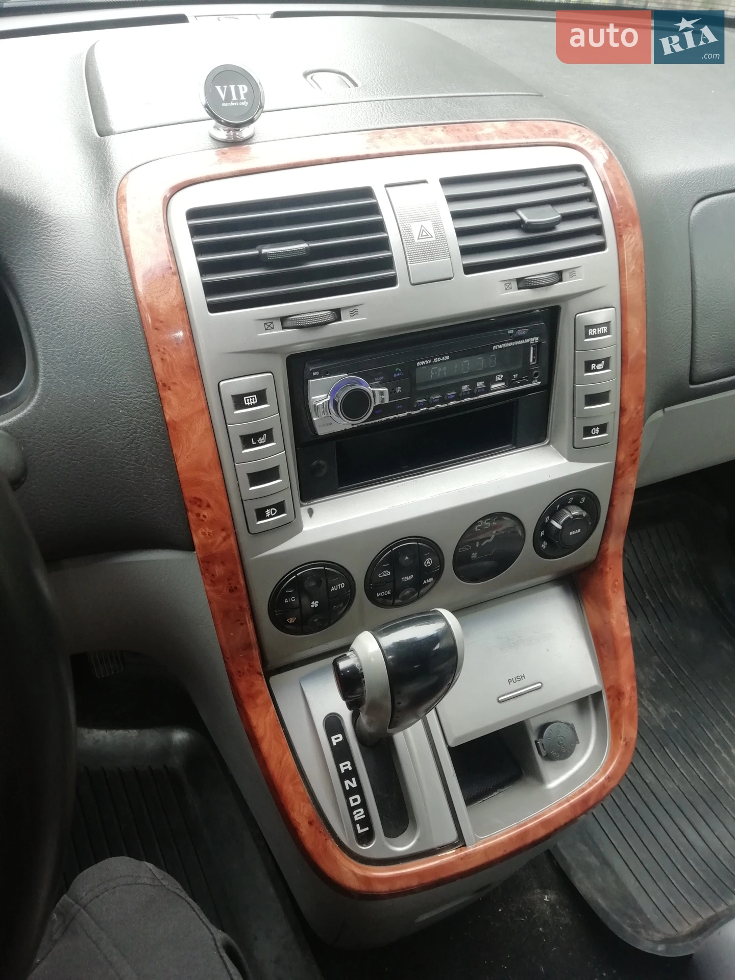 Kia Carnival, 2003
