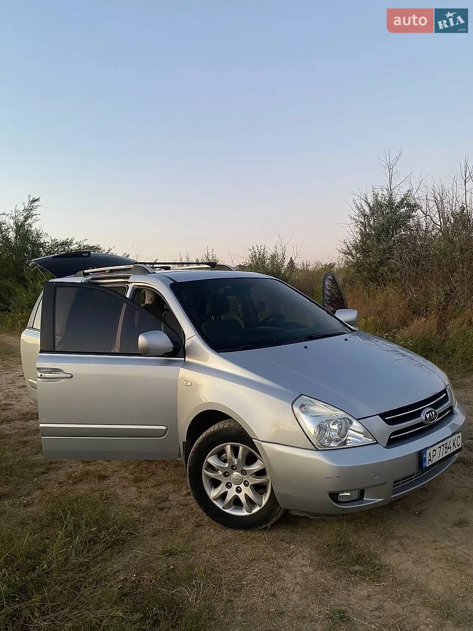 Kia Carnival, 2009