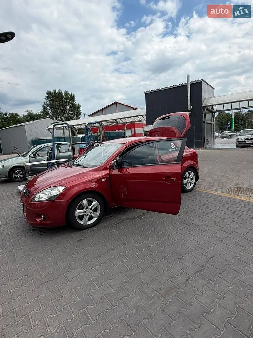 Kia Ceed, 2010