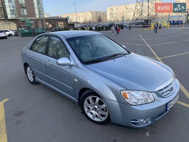 Kia Cerato, 2004