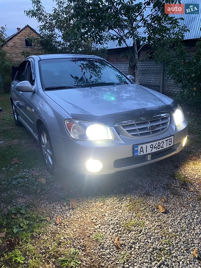 Kia Cerato, 2004