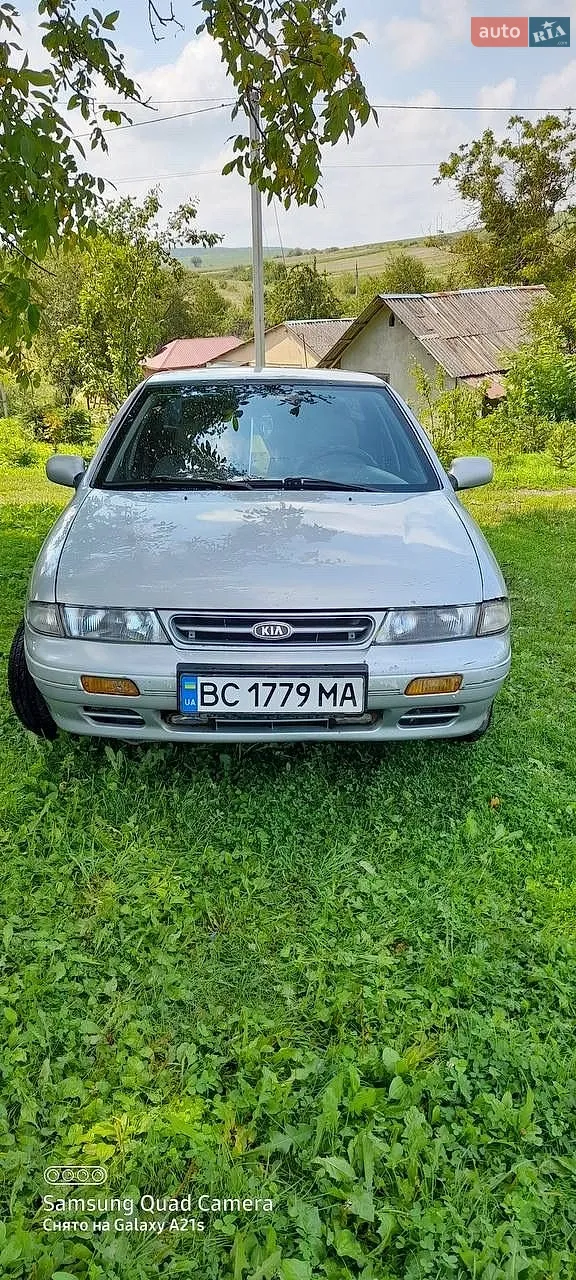 Kia Sephia, 1995