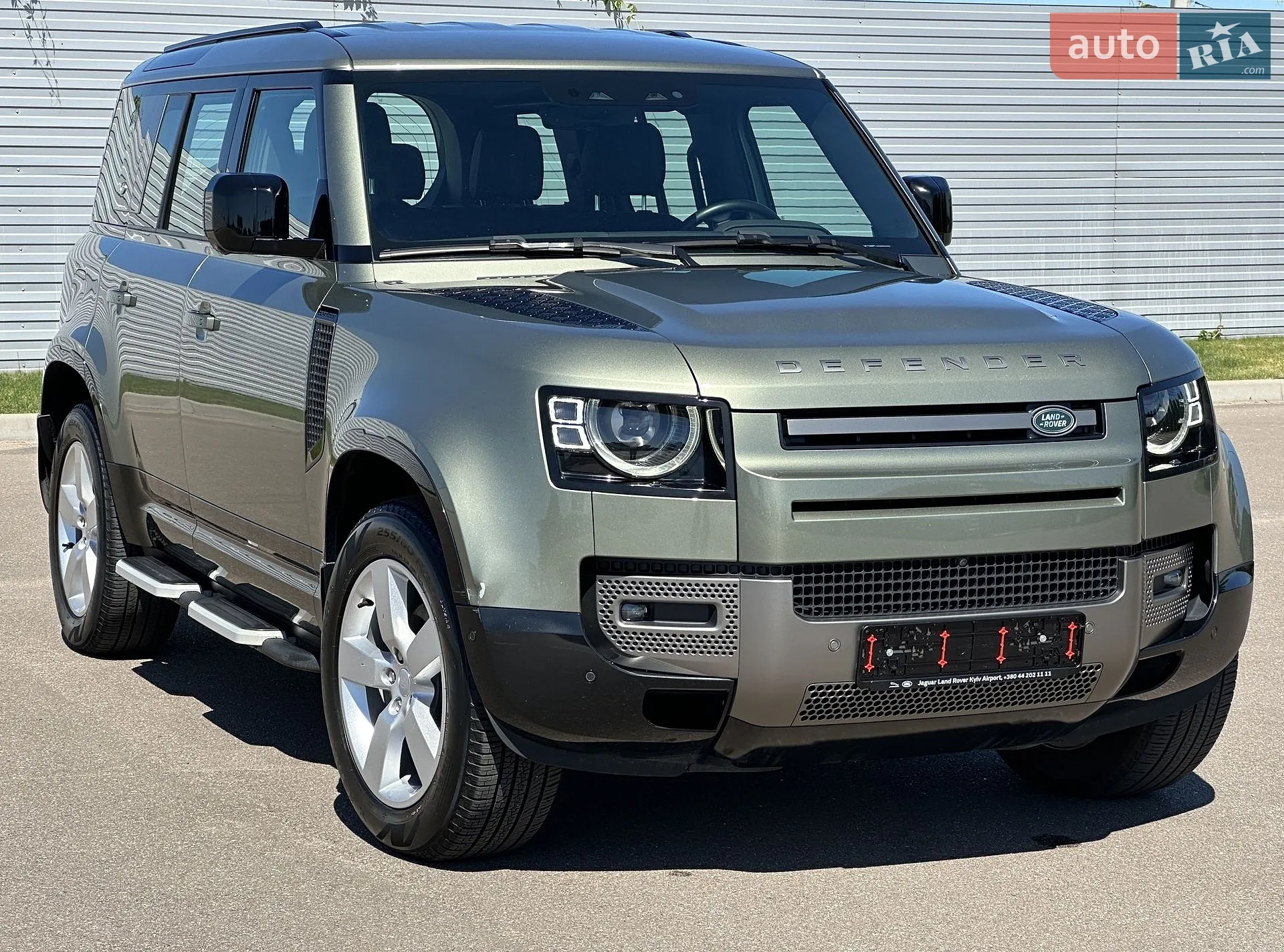 Land Rover Defender, 2024