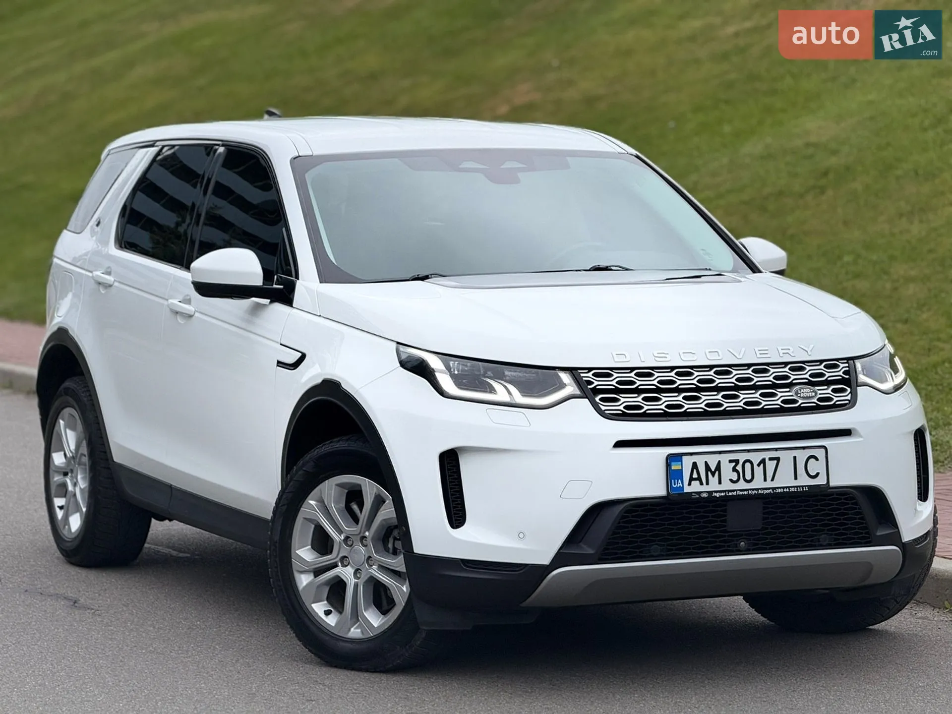 Land Rover Discovery Sport 2021 — 1