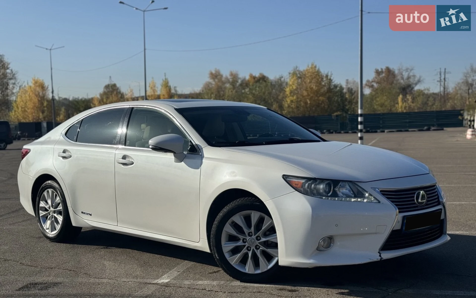 Lexus ES, 2012
